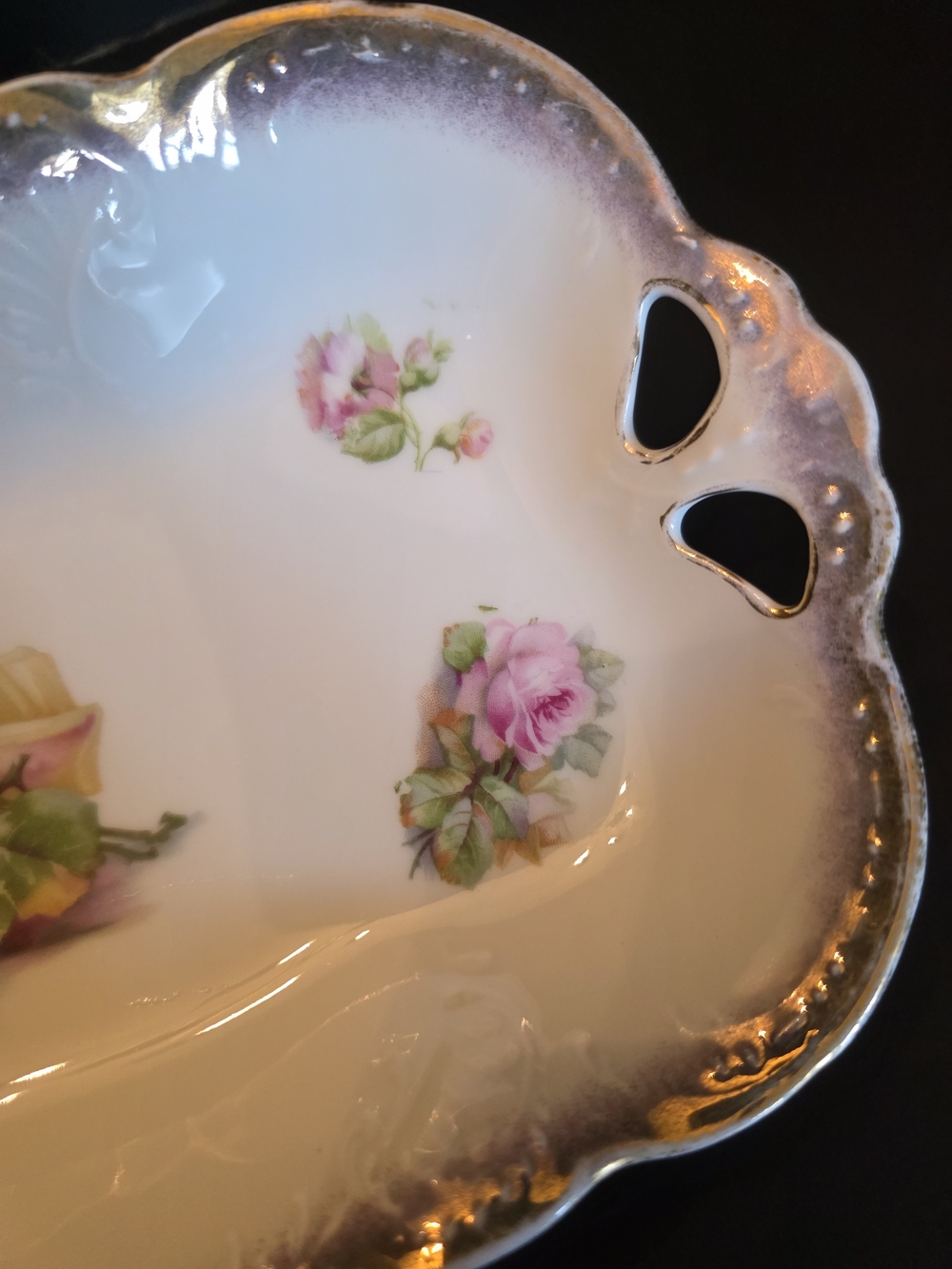 Reticulated Porcelain Serving Tray – Early 1900s – Hand‑Painted Roses - Picture 3 of 10